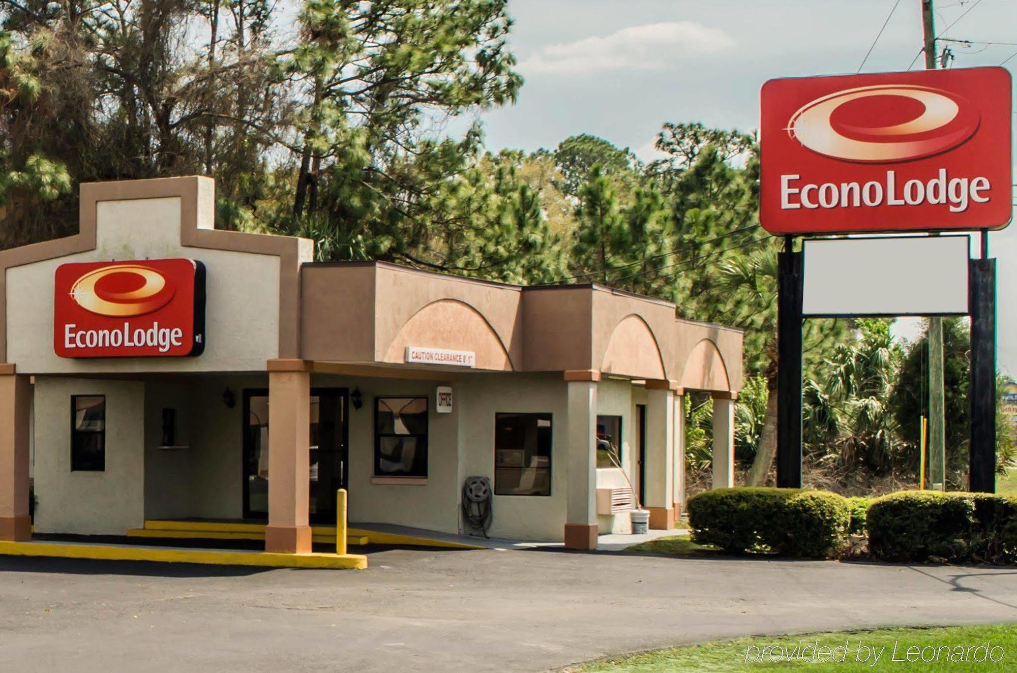 Econo Lodge *