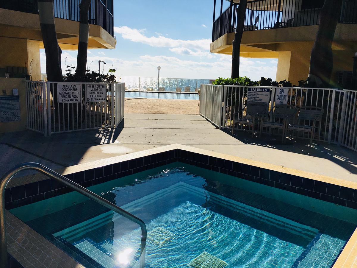 Aparthotel Coco Plum Beach & Tennis Club & Marina