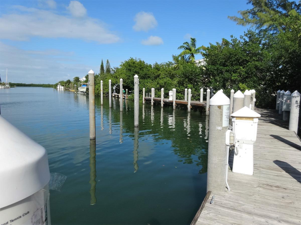 Coco Plum Beach & Tennis Club & Marina Aparthotel 3*