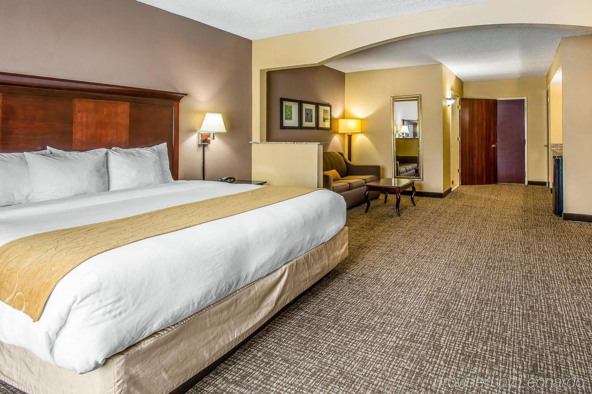 Comfort Sawgrass Hotel 3*