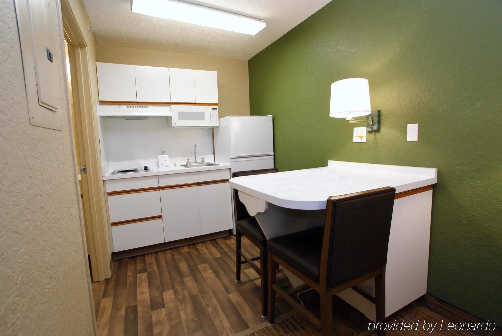 Extended America - - Commerce Hotel
