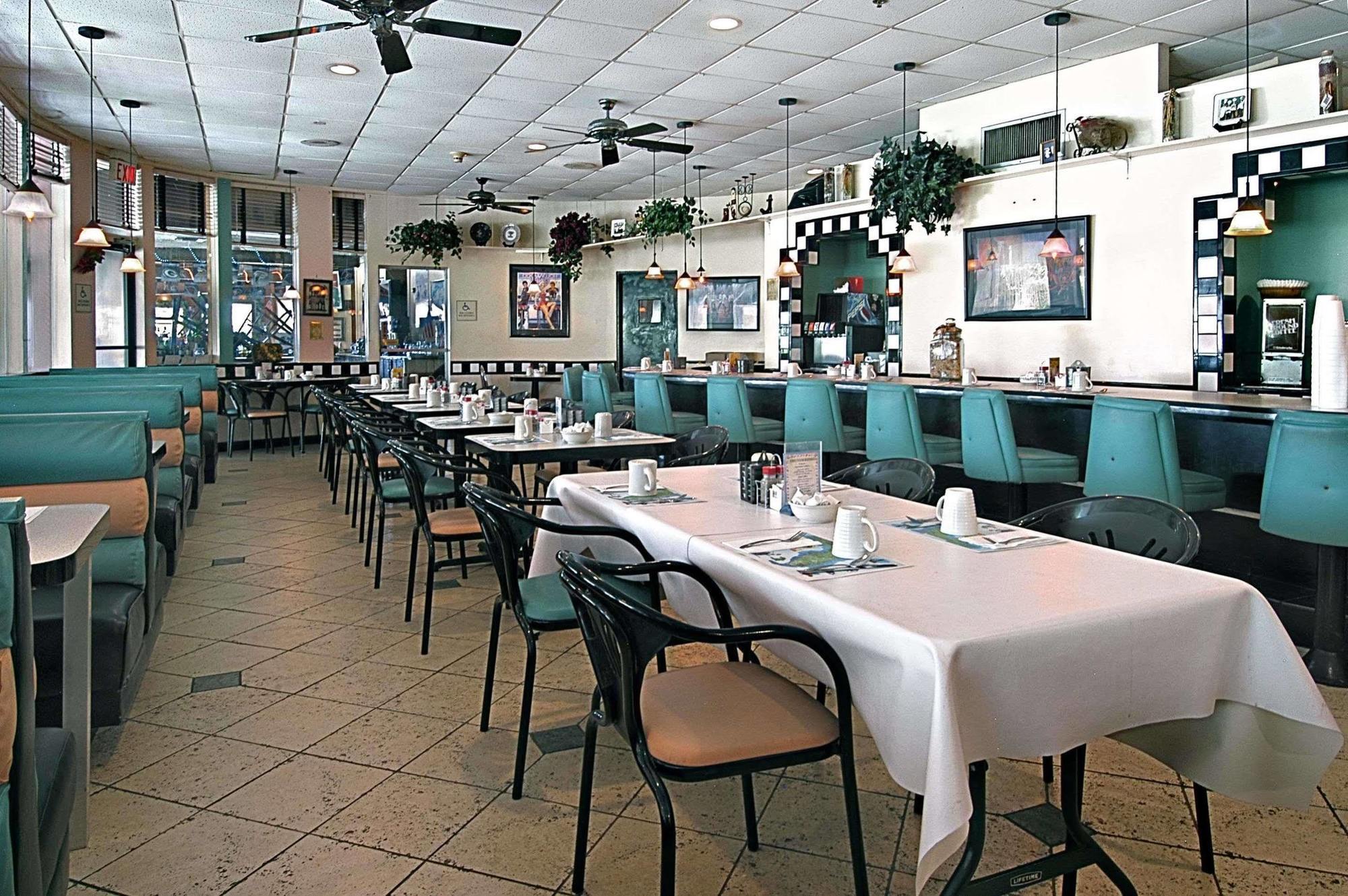 Thunderbird Hotel Sunny Isles Beach
