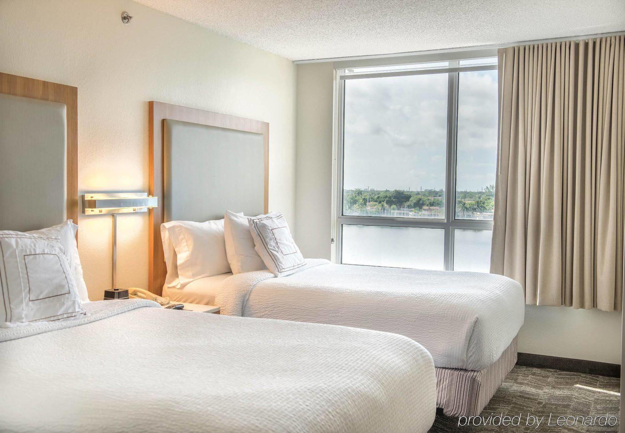 Springhill By Marriott Miami Airport South Blue Lagoon Area 3*