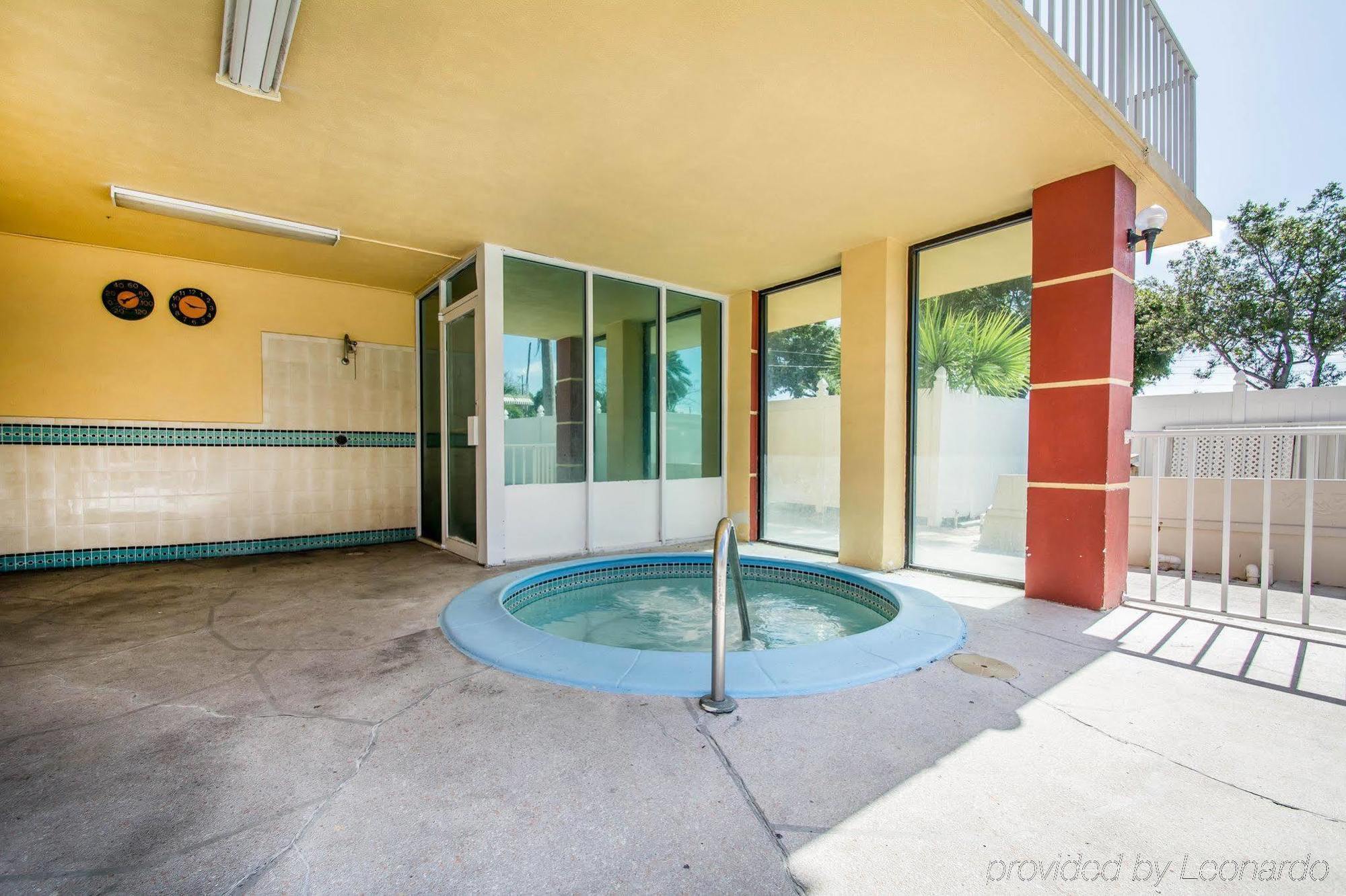 Hotel Quality & At Tropicana Field