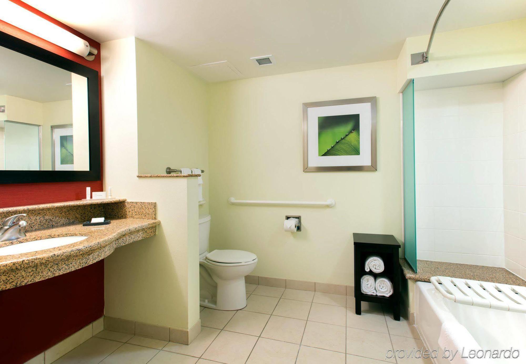 Courtyard By Marriott I-295/east Beltway Hotel 3*