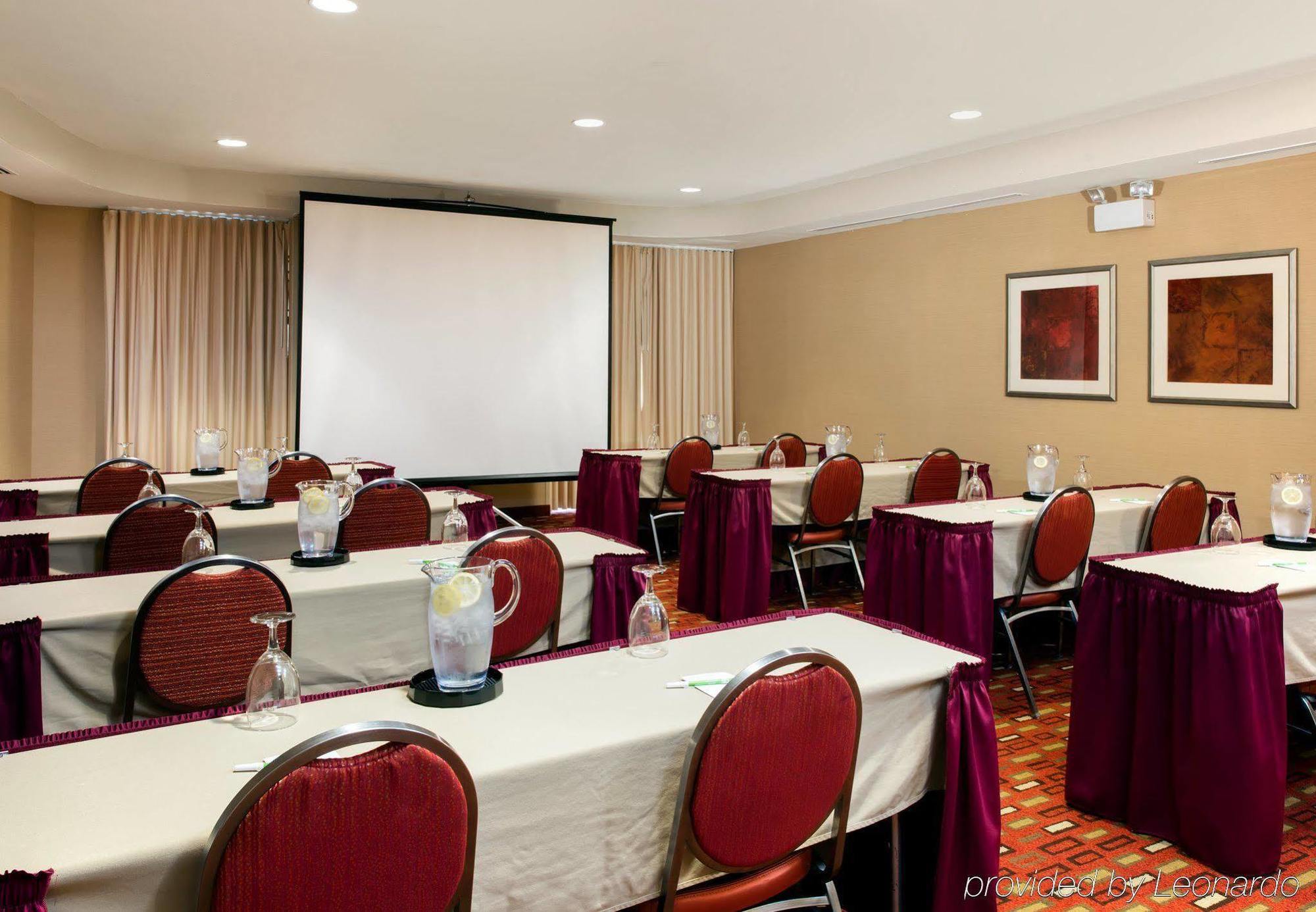 Courtyard By Marriott I-295/east Beltway Hotel