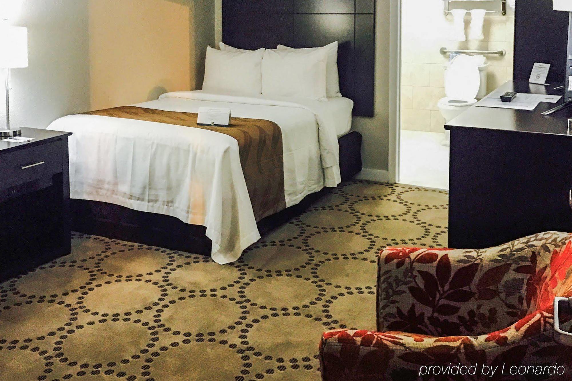 Quality Inn & Suites Kissimmee By The Lake Hotel 3*