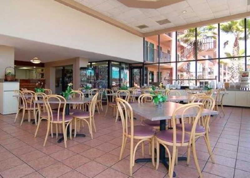 Quality Inn & Suites Kissimmee By The Lake Hotel 3*
