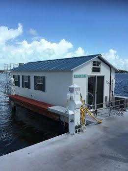 Hotel Mangrove Marina And Aqualodge Houseboats Tavernier