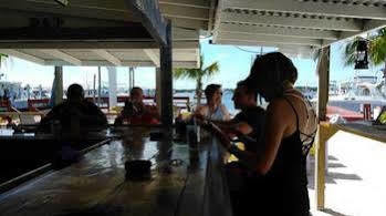 Hotel Mangrove Marina And Aqualodge Houseboats