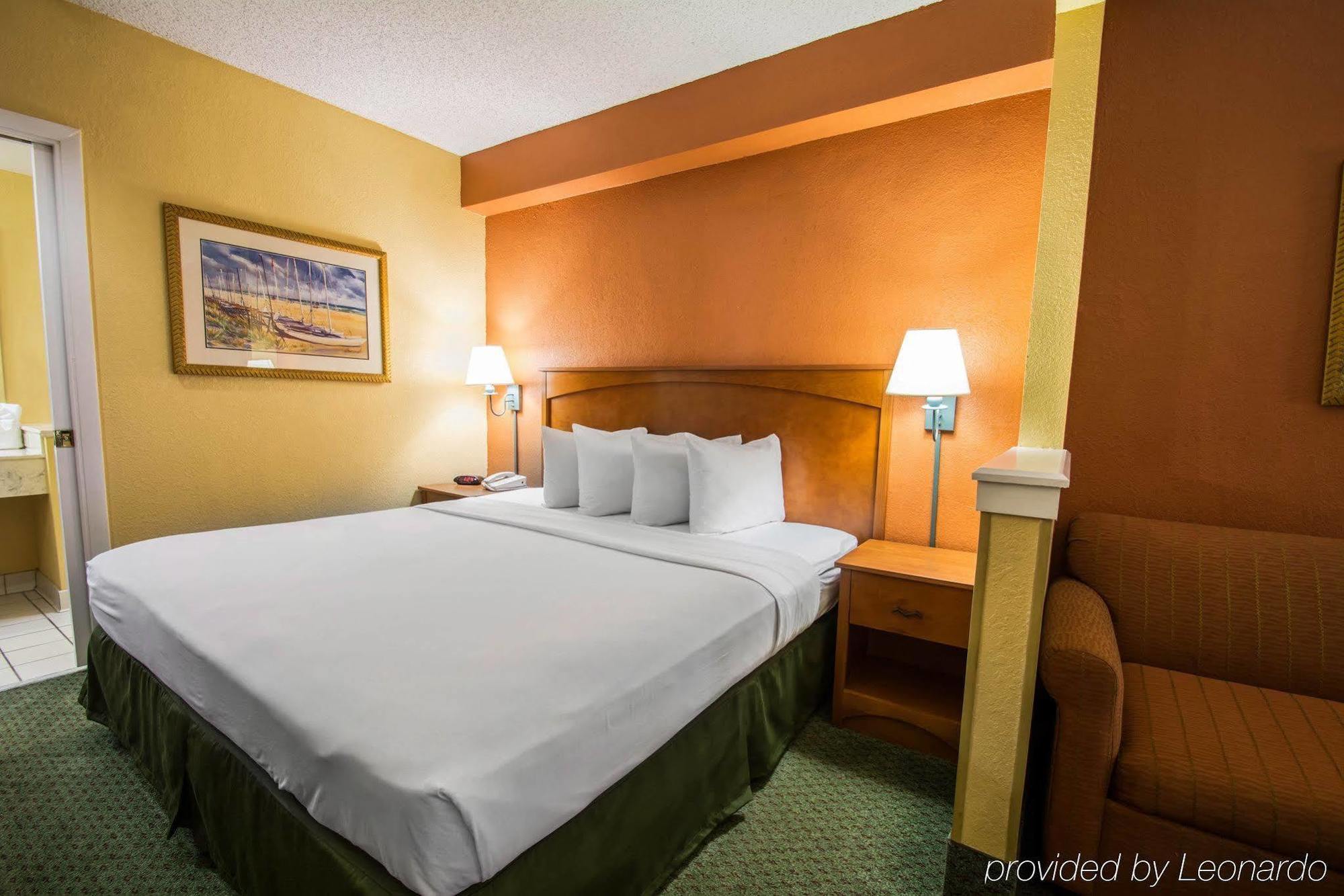 Boca Deerfield Beach; Surestay Collection By Bw Hotel 3*