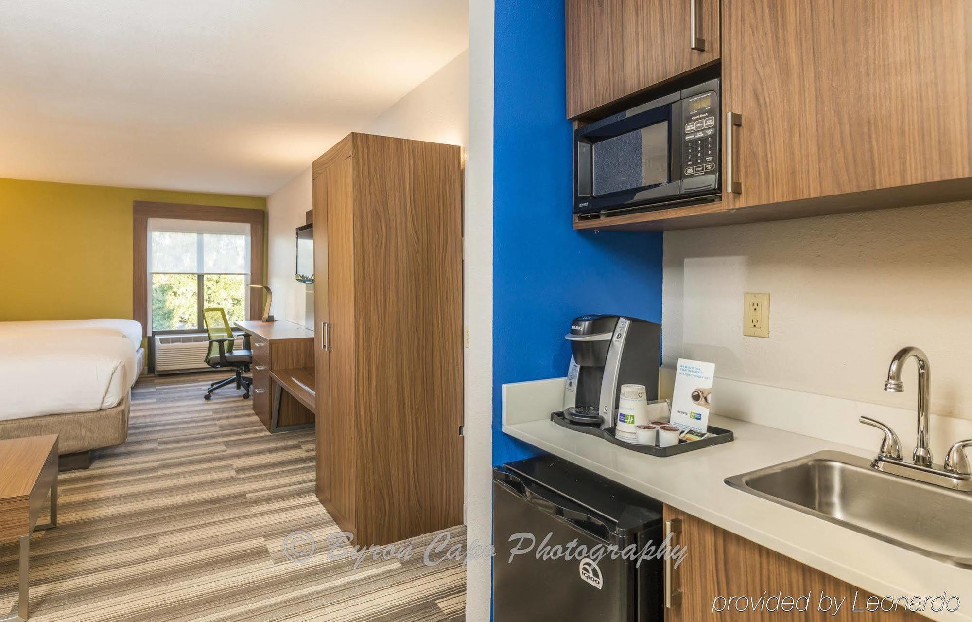 Express & Jacksonville-south By Ihg Hotel