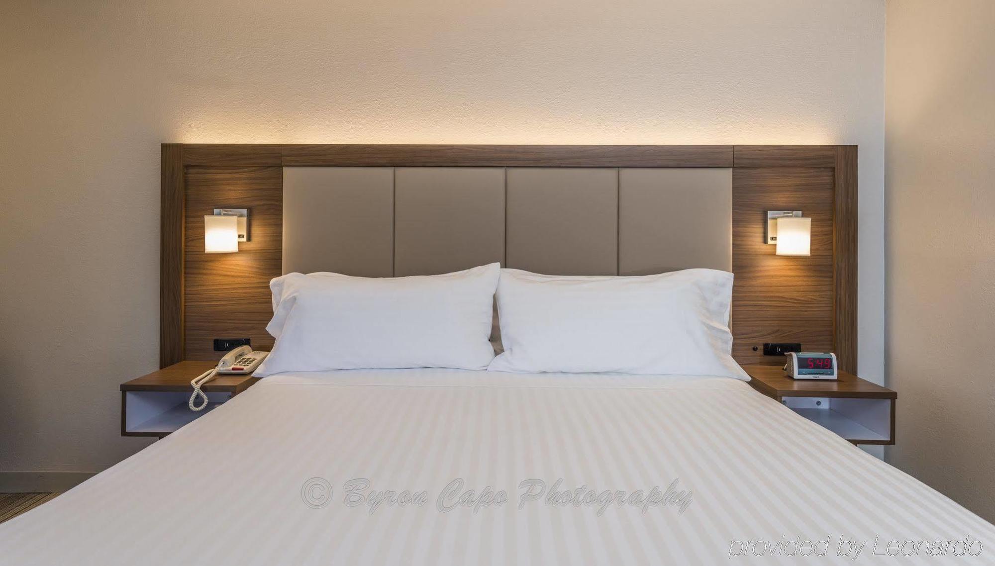 Express & Jacksonville-south By Ihg Hotel Jacksonville