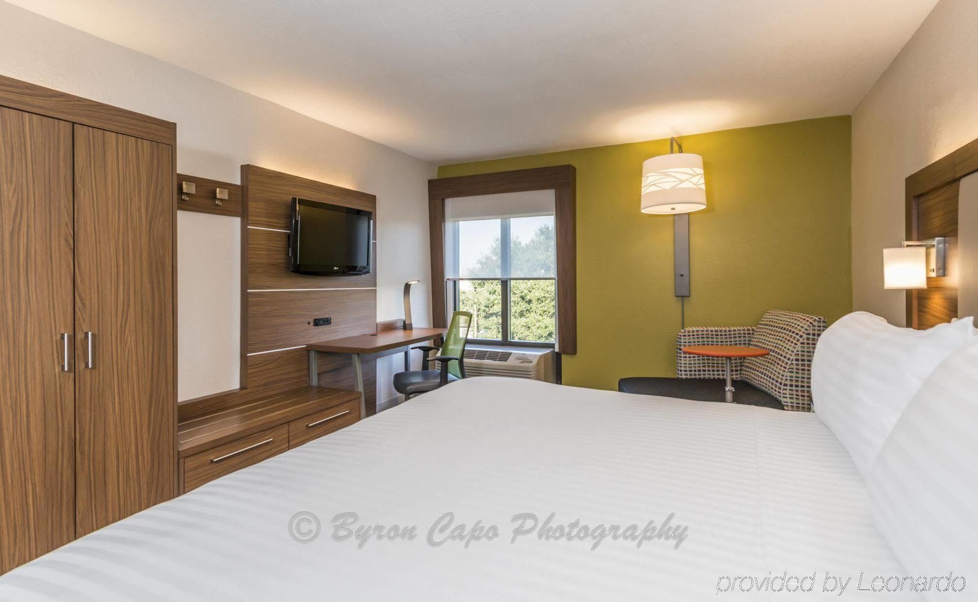 Express & Jacksonville-south By Ihg Hotel 3*