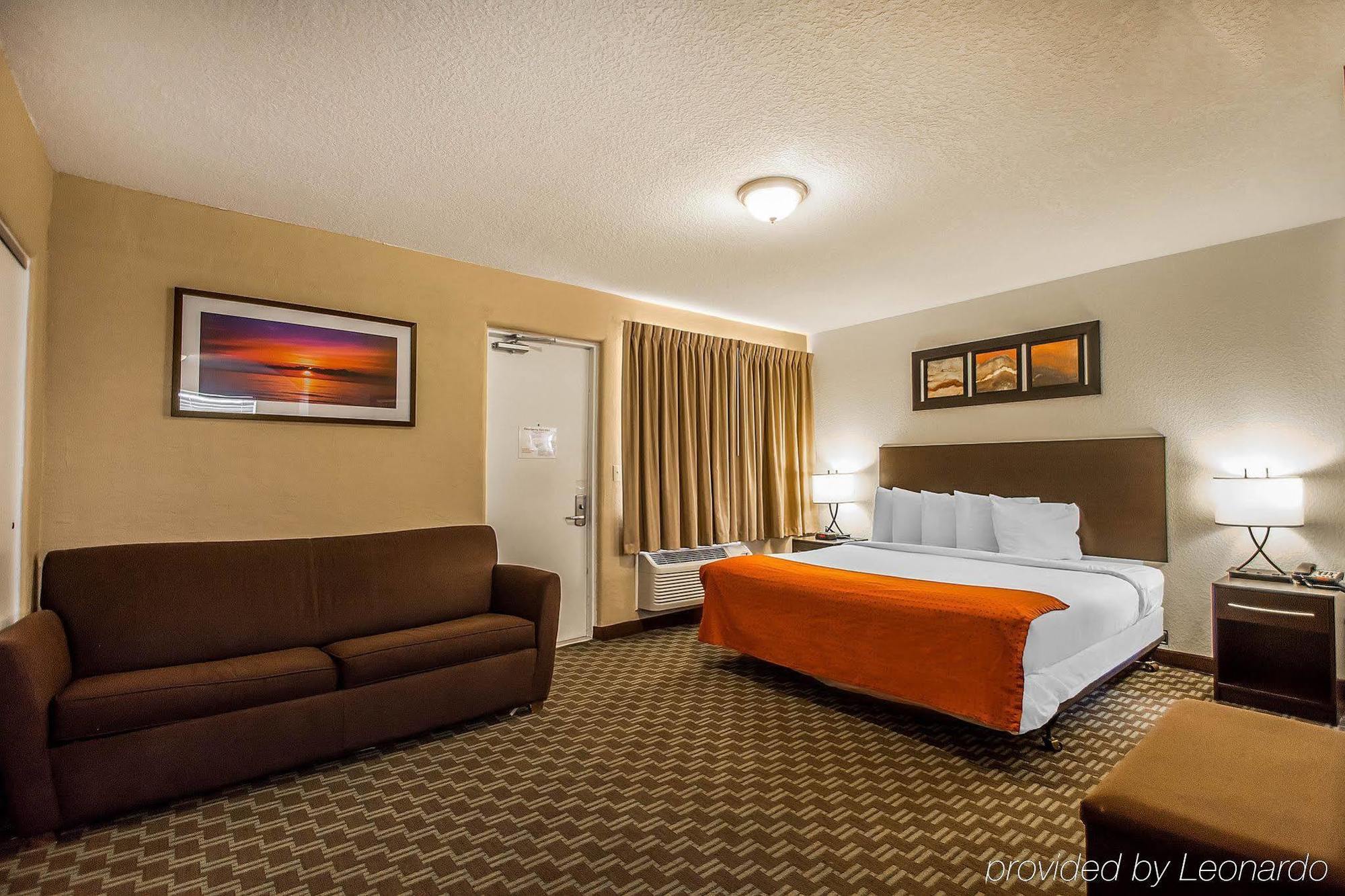 House Hotel 2*