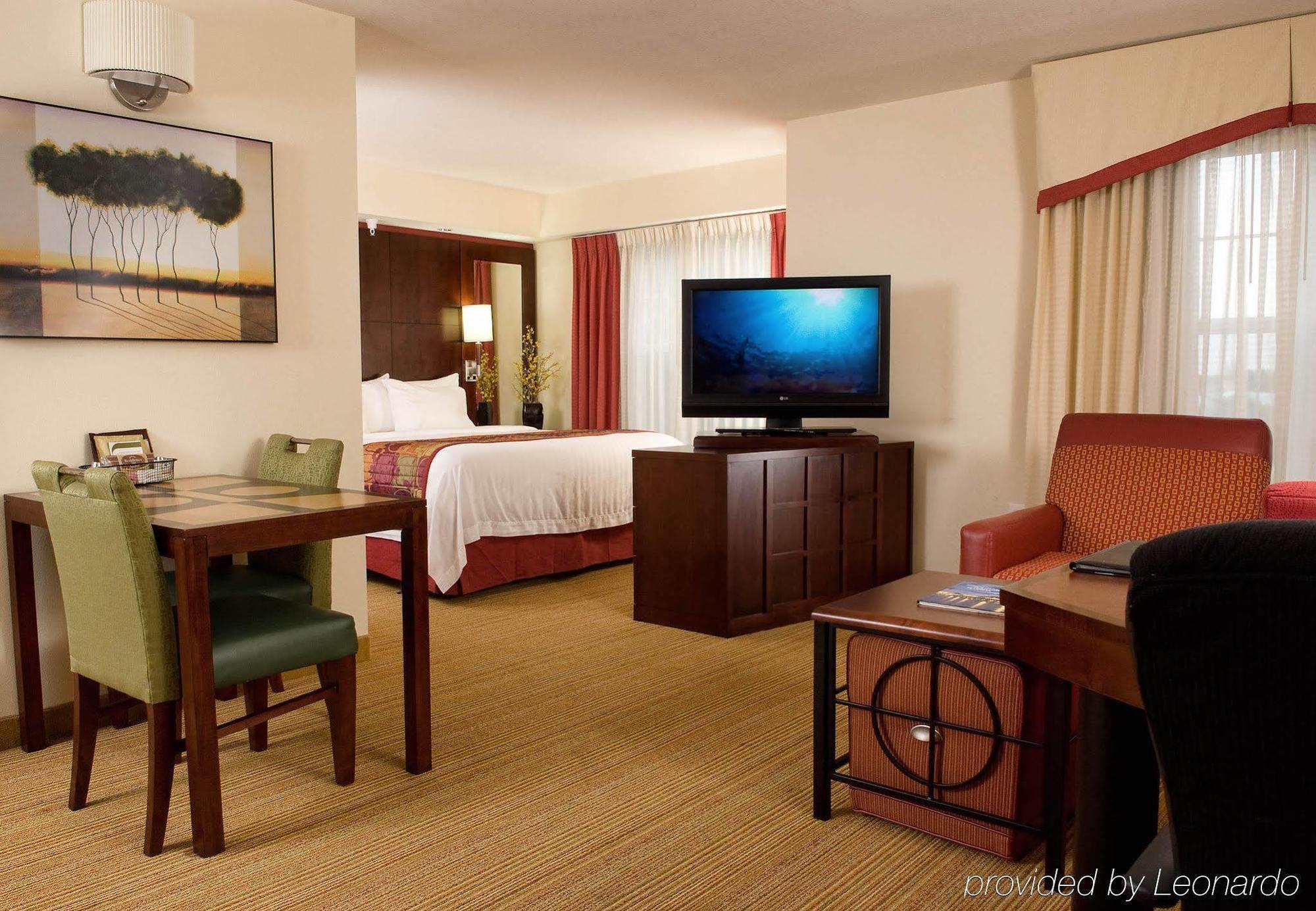 Myers Sanibel Hotel Truckland