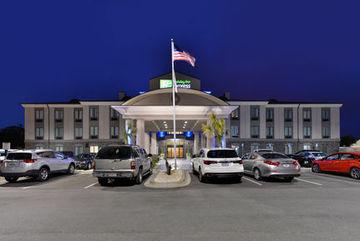 Hotel Fairfield & By Marriott Walton Hurlburt Area 2*