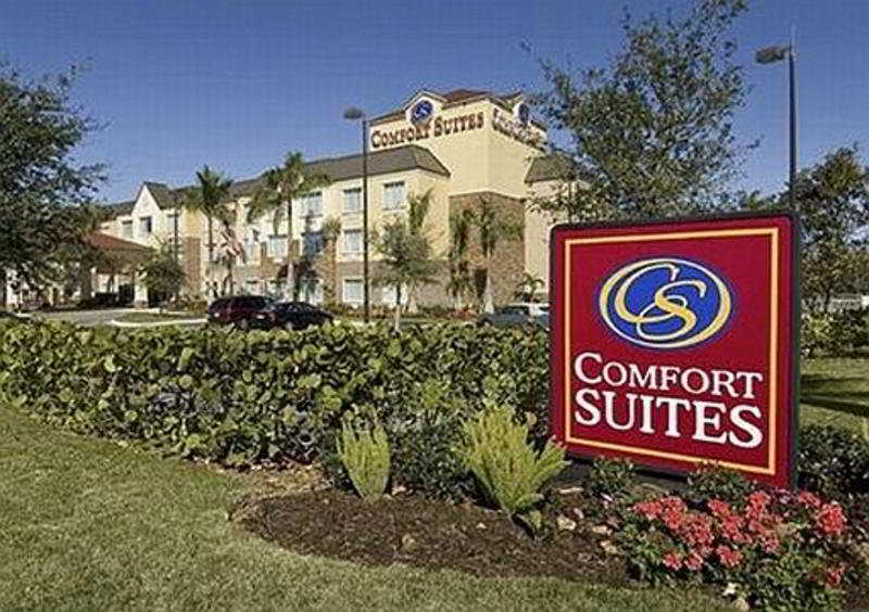 Courtyard By Marriott At Town Center Hotel Sarasota