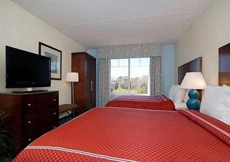 Courtyard By Marriott At Town Center Sarasota