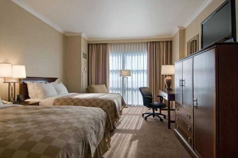 Hilton Oceanfront Hotel