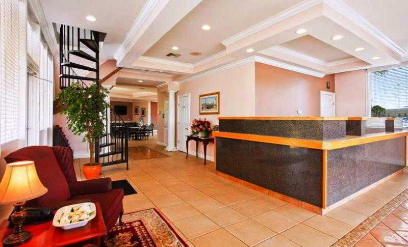 Travelodge By Wyndham Hotel 2*