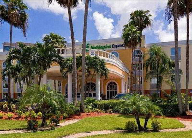 Hotel Express Miami Airport Area By Ihg