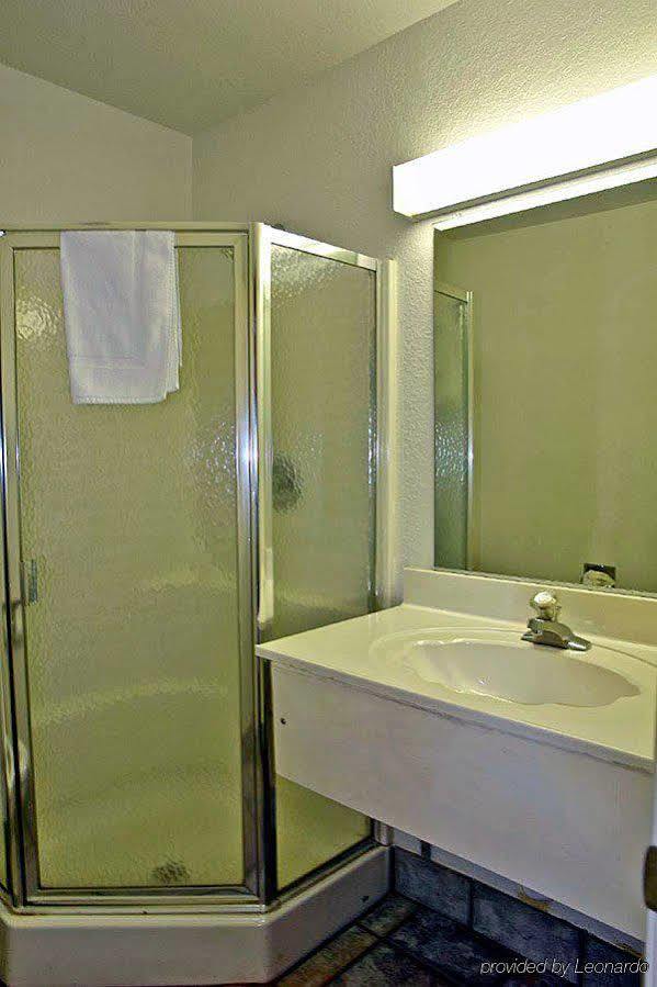 6 - West 2* Pensacola