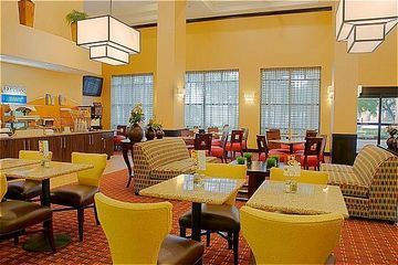 Hotel Express & East-miami By Ihg