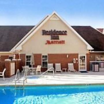 Hotel By Marriott Airport