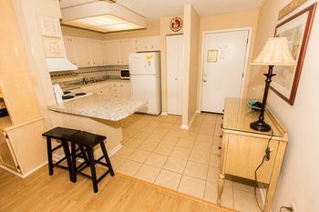 Dolphin Point By Isle 3*