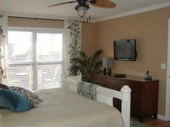 Era Fernandina Realty Hotel