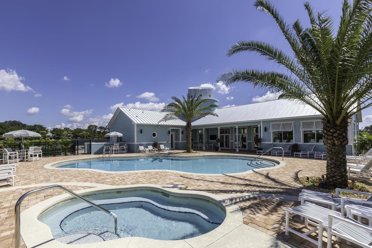 Resort Cape Crossing & Marina