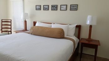 Le Cabanon Motel 2*