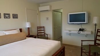 Le Cabanon Motel Pompano Beach