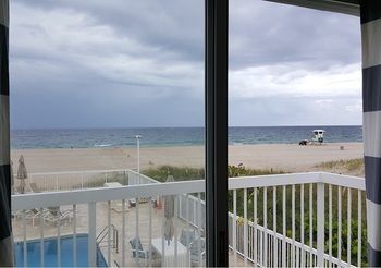 Le Cabanon Motel Pompano Beach