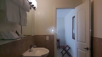Le Cabanon Motel