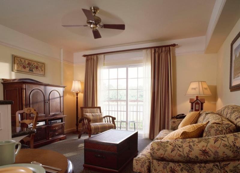Disney's Saratoga Springs & 4* Lake Buena Vista