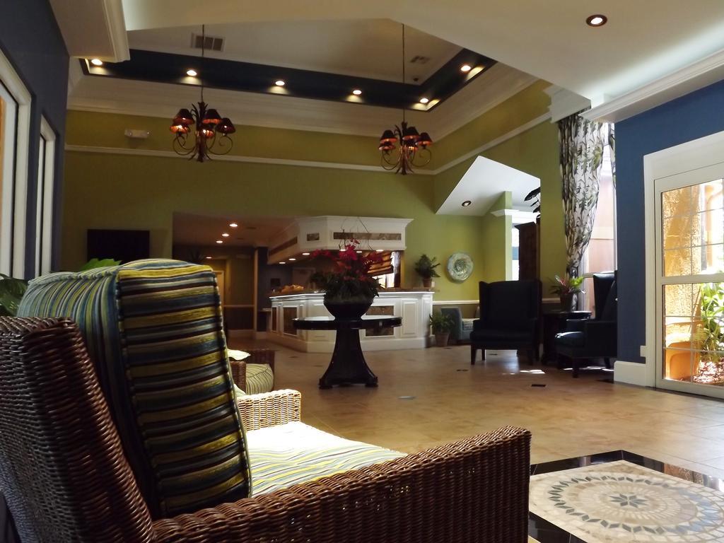 Saratoga Villas- Near Resort