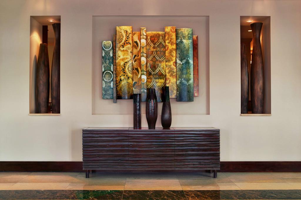 Hyatt Regency Riverfront Hotel