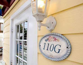 Anna Maria Beach Cottages Hotel 3*