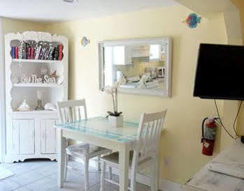 Anna Maria Beach Cottages Hotel Anna Maria