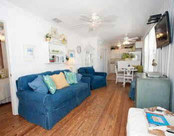Anna Maria Beach Cottages Hotel