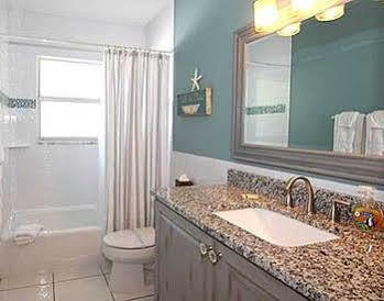 Hotel Anna Maria Beach Cottages 3*