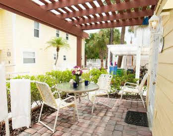 Hotel Anna Maria Beach Cottages