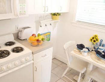 Anna Maria Beach Cottages Hotel 3*