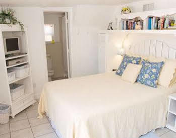 Anna Maria Beach Cottages Hotel
