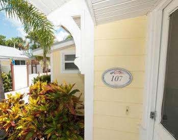 Anna Maria Beach Cottages Hotel