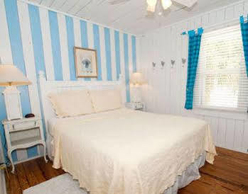 Anna Maria Beach Cottages 3*