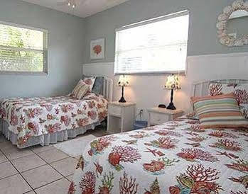 Anna Maria Beach Cottages Anna Maria