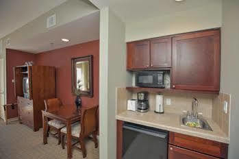 Luau By Panhandle Getaways Hotel 3*